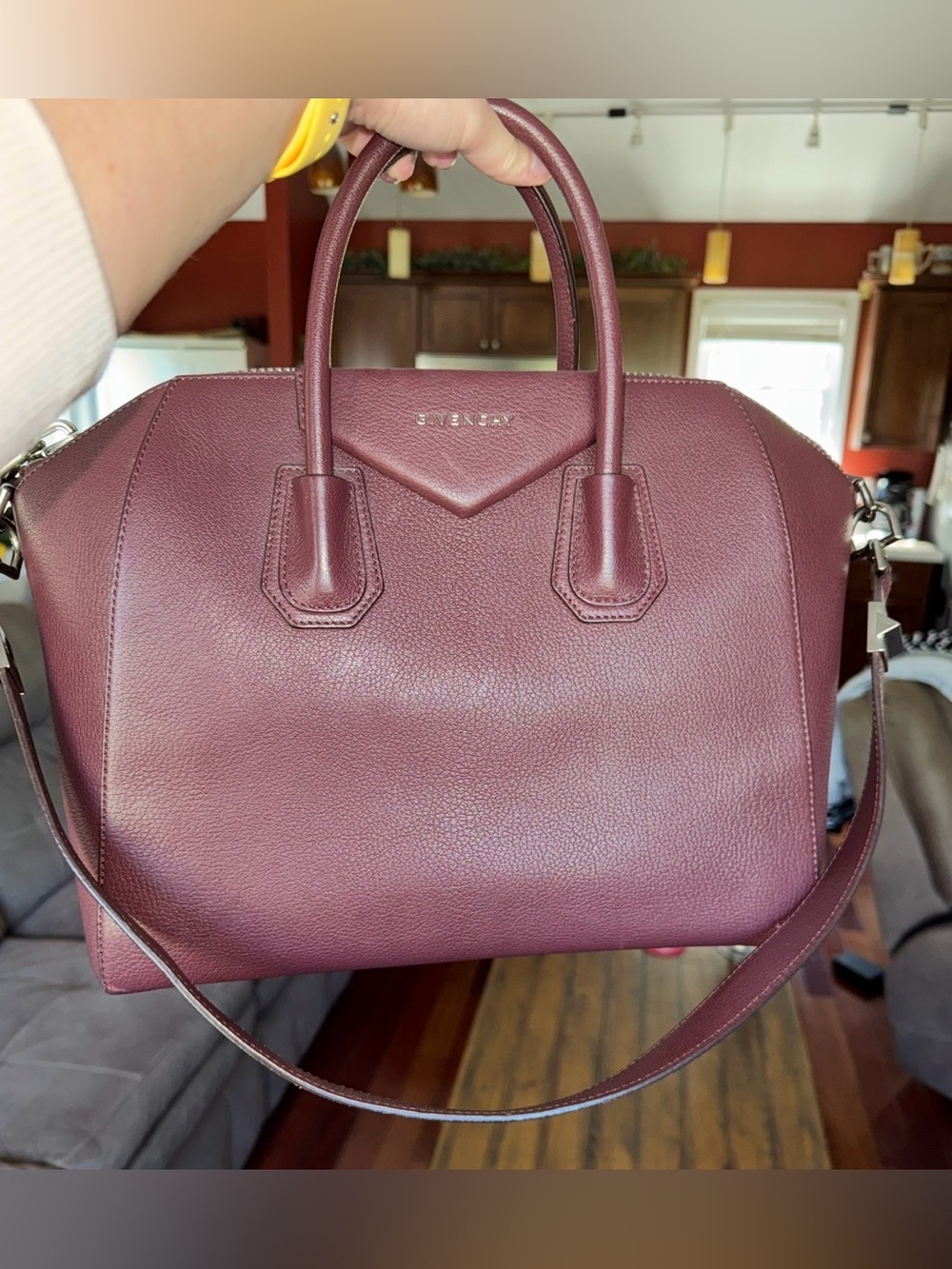 Givenchy Medium Antigona Bag Oxblood Leather Satchel Tote Shoulder Bag